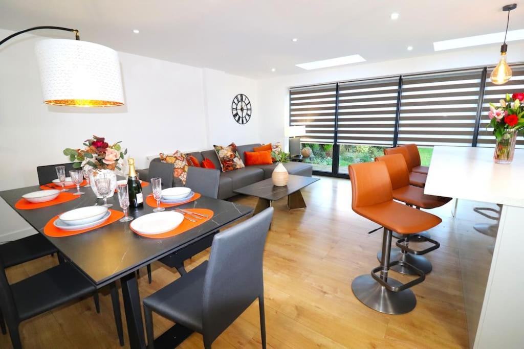 Hutchcomb Villa, 4 Bed Luxury House,Oxford+Parking ภายนอก รูปภาพ