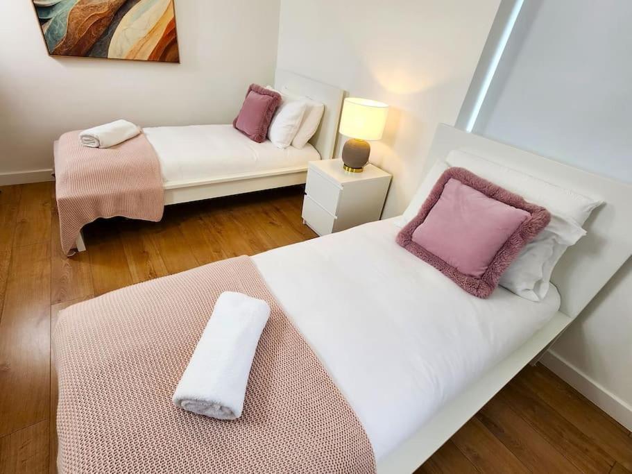 Hutchcomb Villa, 4 Bed Luxury House,Oxford+Parking ภายนอก รูปภาพ